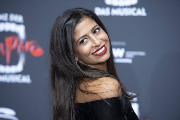 Eva Benetatou: Reality-TV-Star zieht sich für den „Playboy“ aus