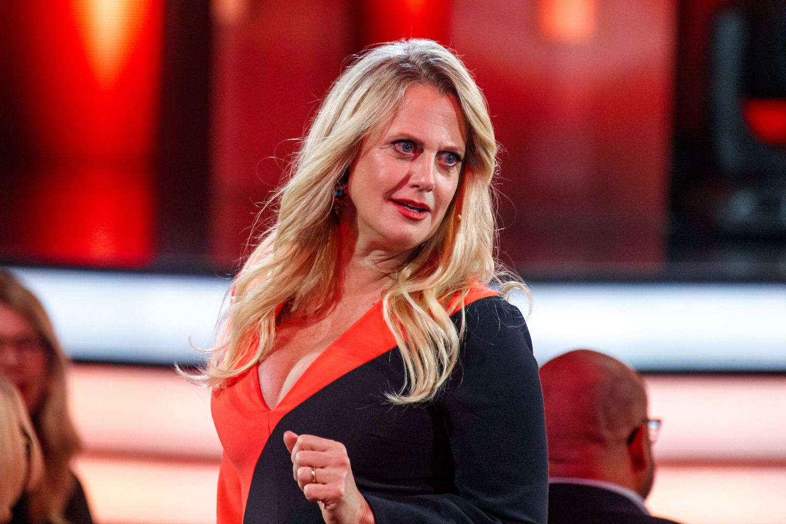 XXL-Ausschnitt: Barbara Schöneberger lässt tief blicken