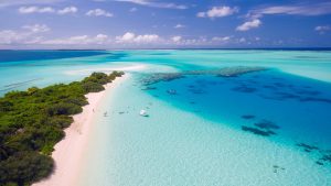 „Wilde Perle!“ Dieser Promi sendet GRANATEN-SCHARFE Urlaubsgrüße aus dem Paradies!