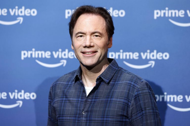 „LOL“ 2024: Diese Stars sind mit dabei – darunter Komiker-Legende und Filmstar