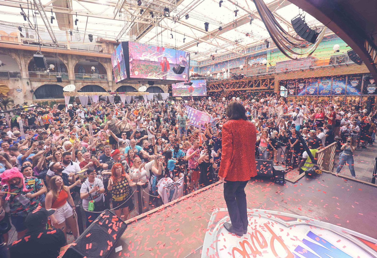 Trauriges Aus: Schlagerstar muss krankheitsbedingt Konzert absagen