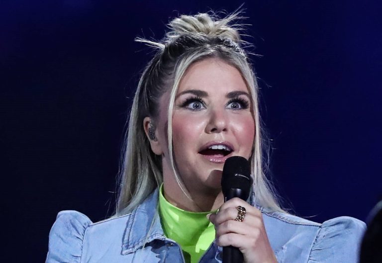 Popo-Blitzer: Beatrice Egli reißt die Hose ausgerechnet an dieser Stelle