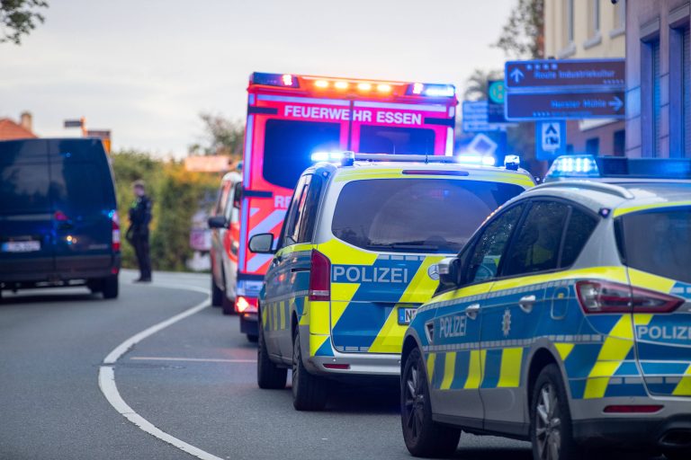 Düsseldorf: Deutscher Rapper vor eigenem Lokal erschossen