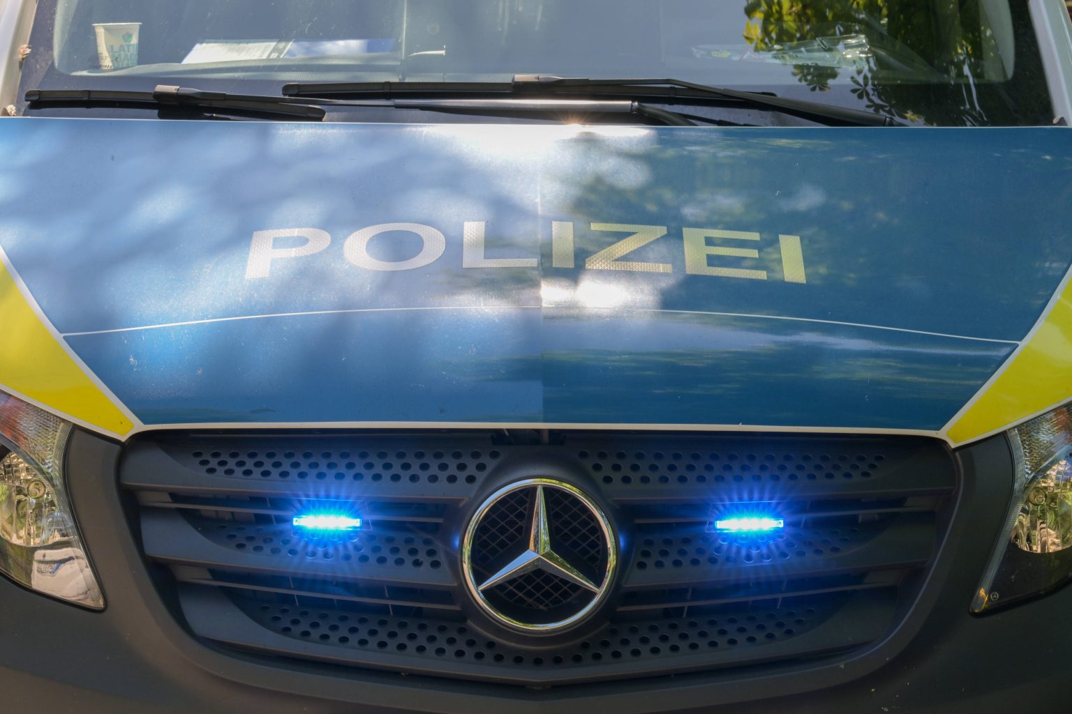 Nach brutalem Überfall auf „Schlager Radio“-Chef: Polizei zeigt Fahndungsfotos