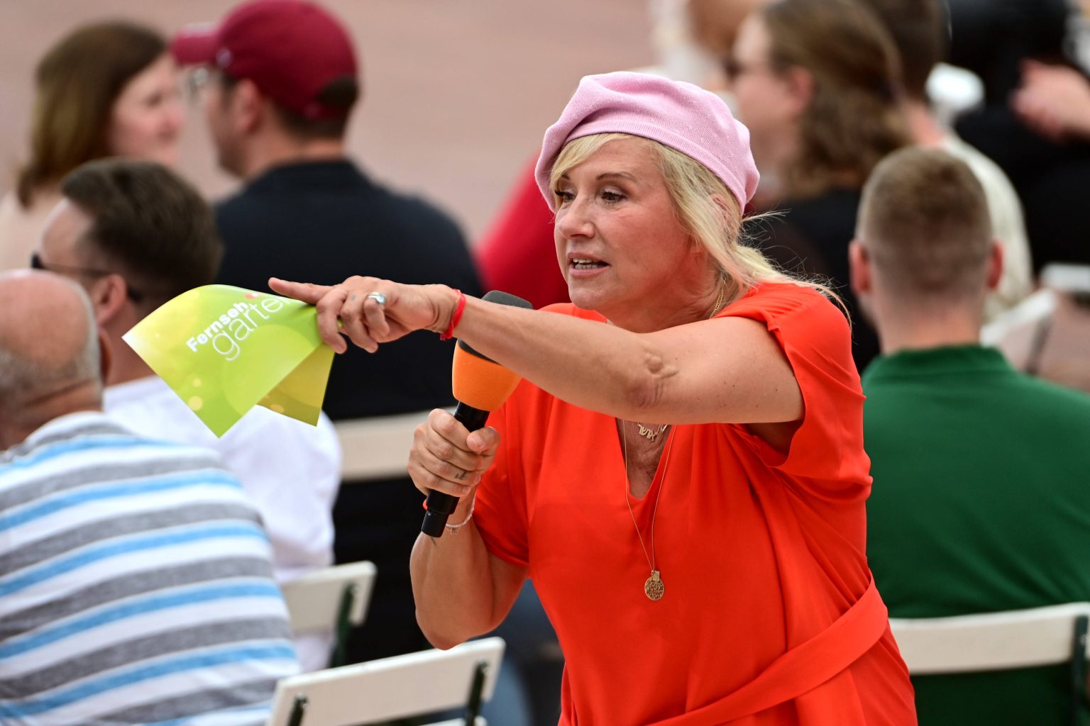Andrea Kiewel: Entdeckung im „Fernsehgarten“-Publikum lässt Kiwi ausflippen