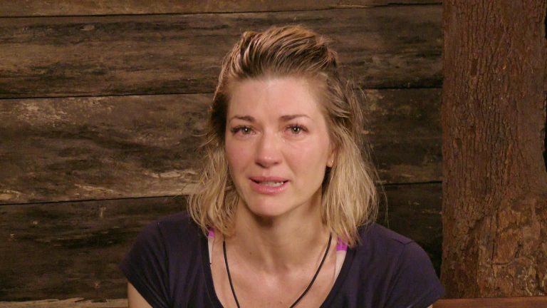 Dschungelcamp: Nina Bott hat genug: “Will mich davon klar distanzieren!”