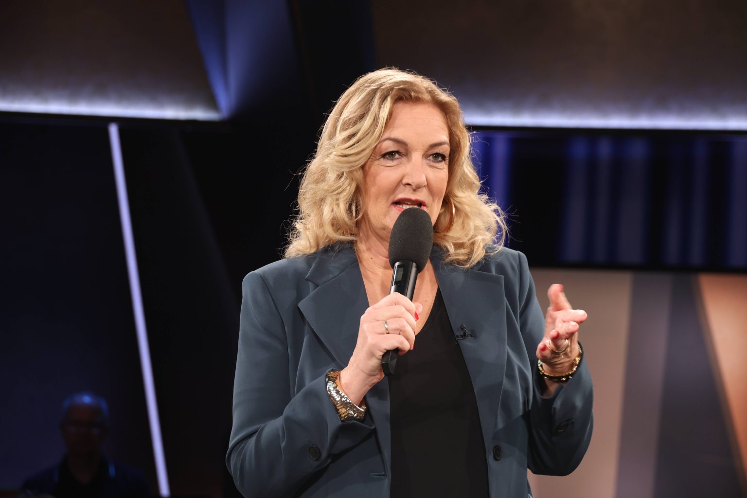 „Bergdoktor“ Hans Sigl: Starke Kritik an Moderatorin in der „NDR Talk Show“