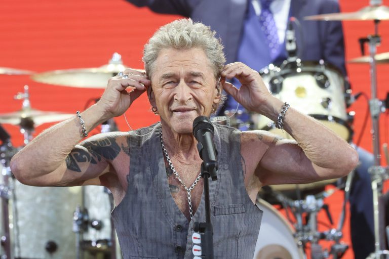 Peter Maffay: Für Heim- und Waisenkinder! Sänger weiht BAMBI Kinderhaus ein
