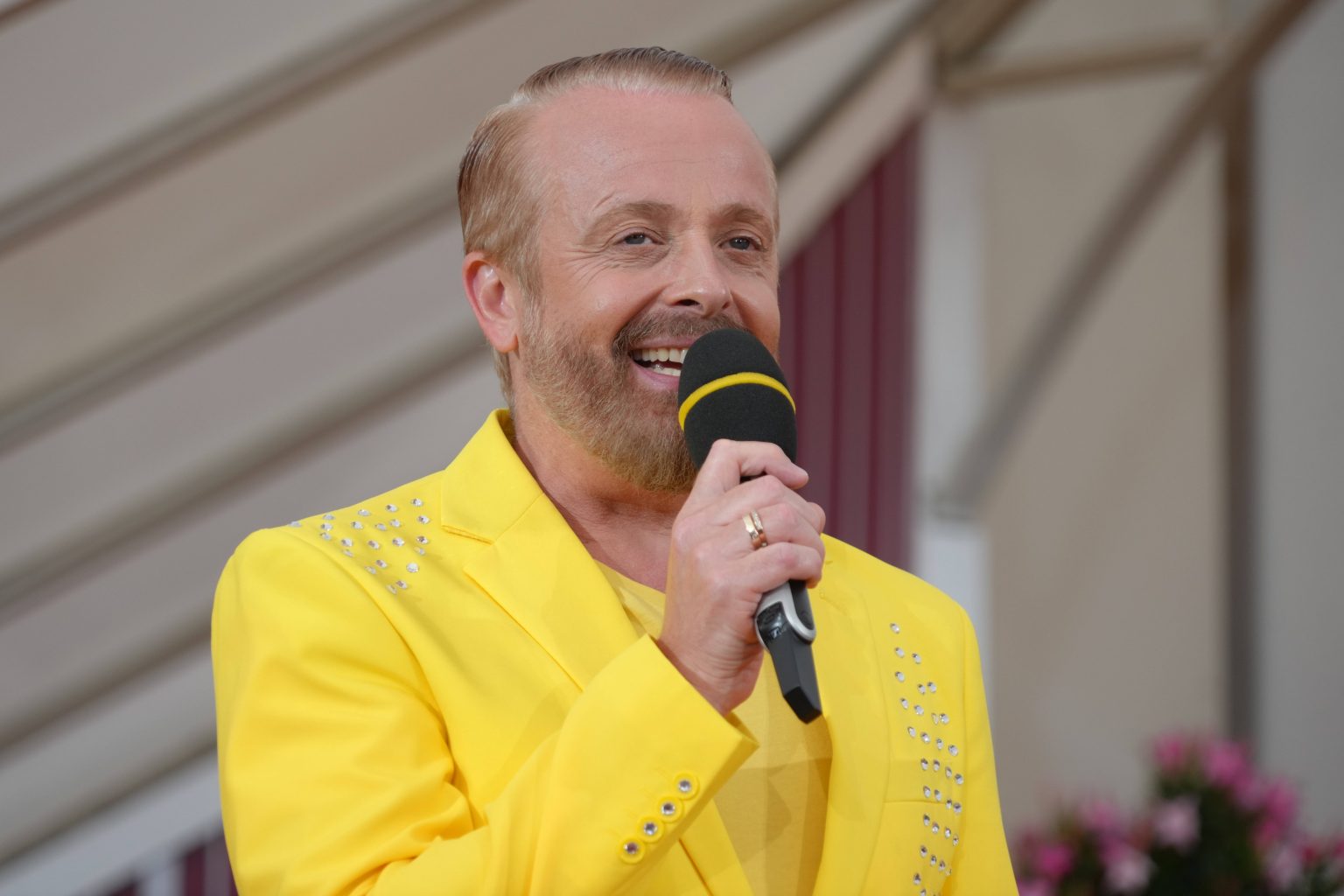 “Willkommen, kleiner Schatz”: Ross Antony verkündet süße Baby-News