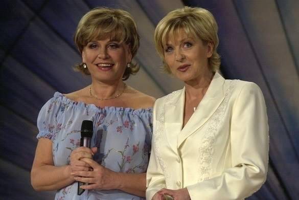 Carmen Nebel und Mary Roos gemeinsam beim “Sommerfest der Volksmusik”.