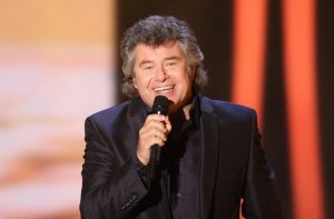 Andy Borg begrüßt uns zur TV-Premiere von “Beim Andy”.