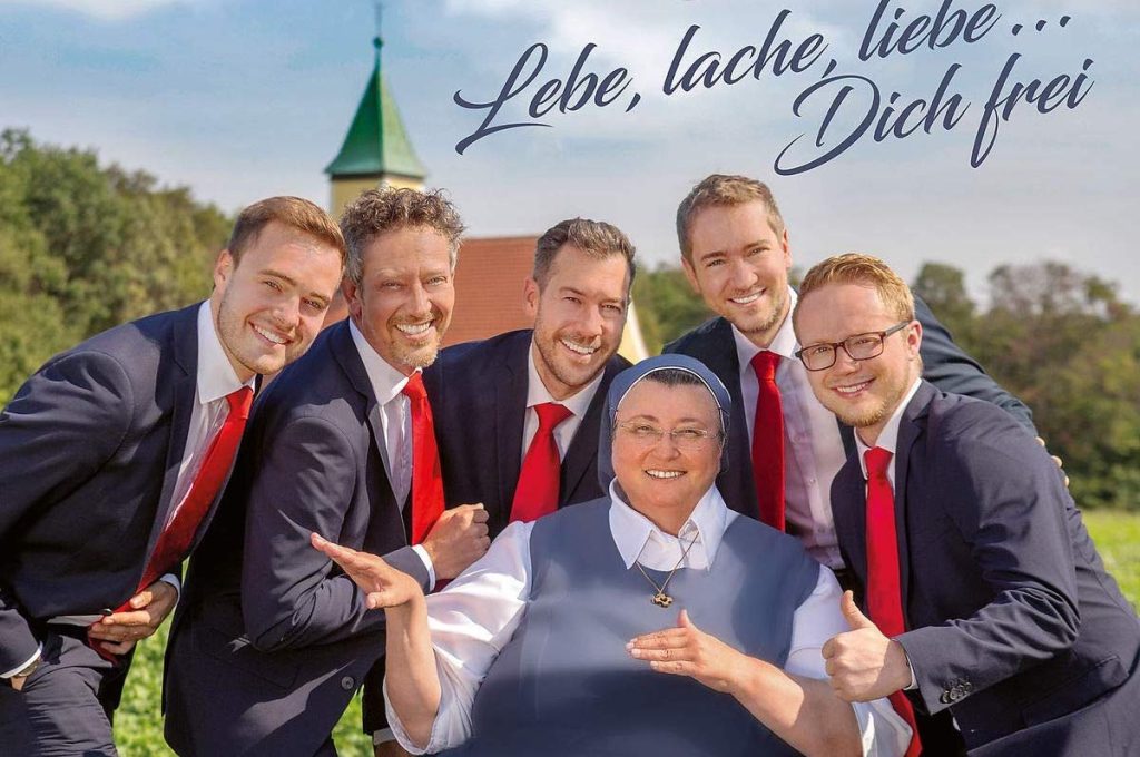 Schwester Teresa Zukic (unten) und die Stimmen der Berge.