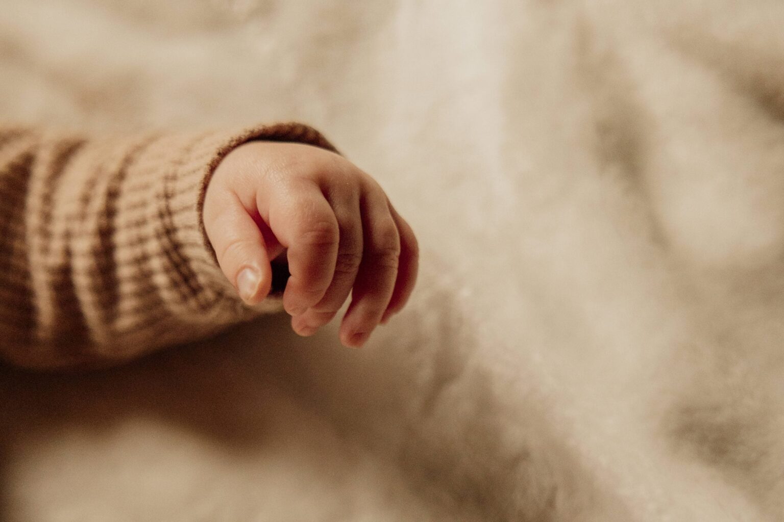 Beliebter Musiker teilt unerwartete Baby-Überraschung