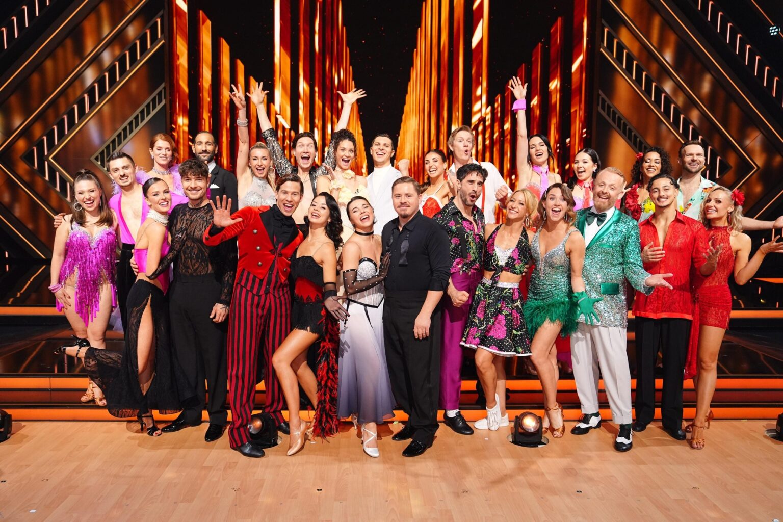 „Höllische Schmerzen“: „Let’s Dance“-Teilnehmer verletzt sich vor Show 2 – ist der Auftritt in Gefahr?