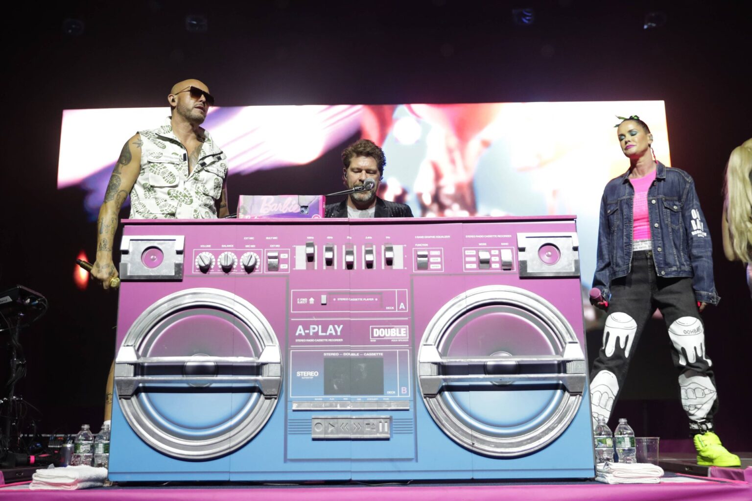 Lene Nystrøm, René Dif und Søren Rasted live bei der AQUA US Tour 2023 im Manhattan Center, New York