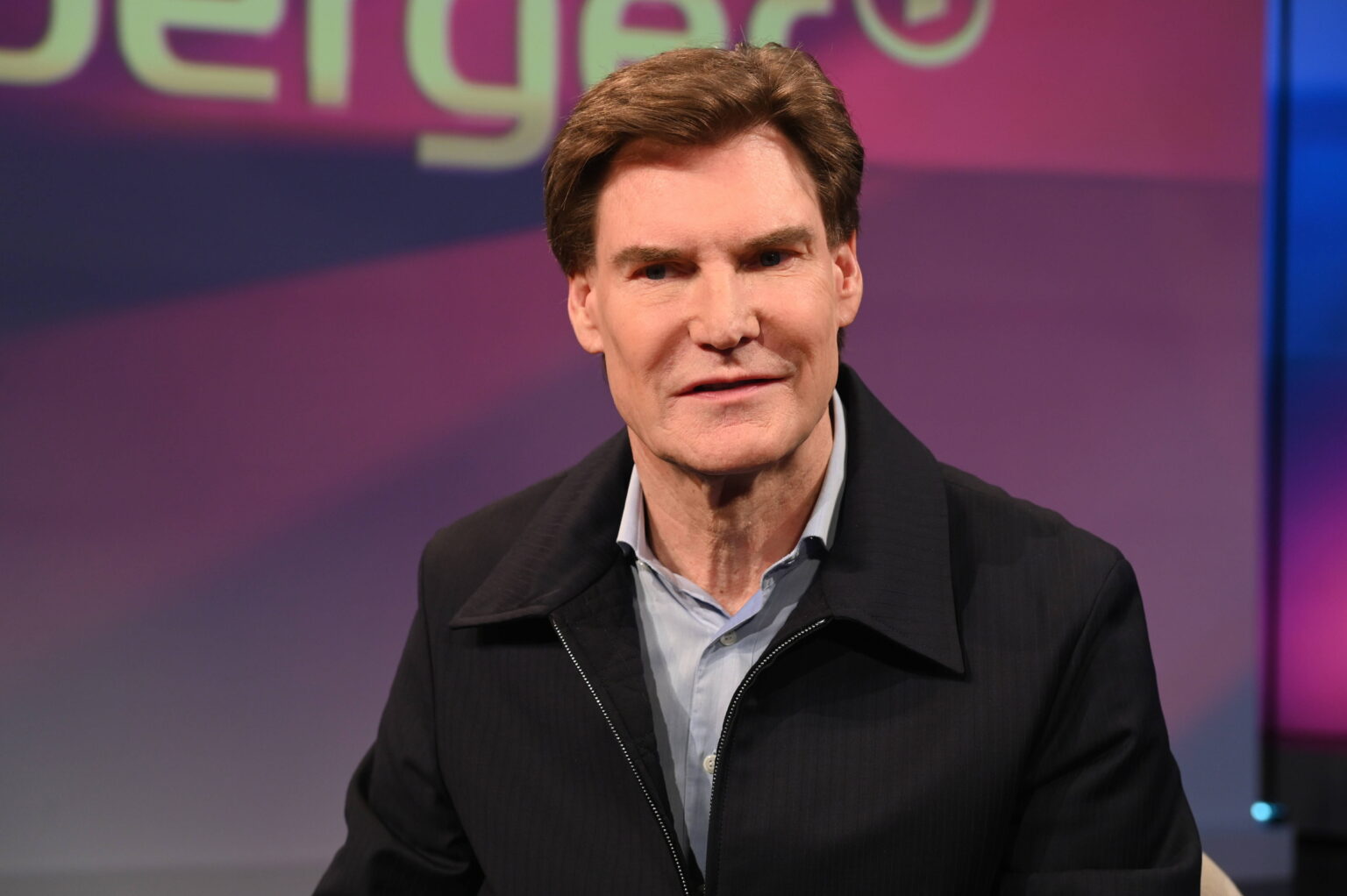 Lange Haare und Schnurrbart: So sah Carsten Maschmeyer damals aus