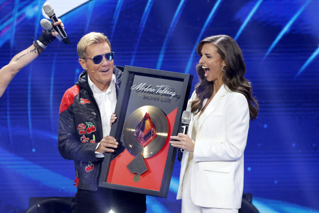 Laura Wontorra mit Dieter Bohlen