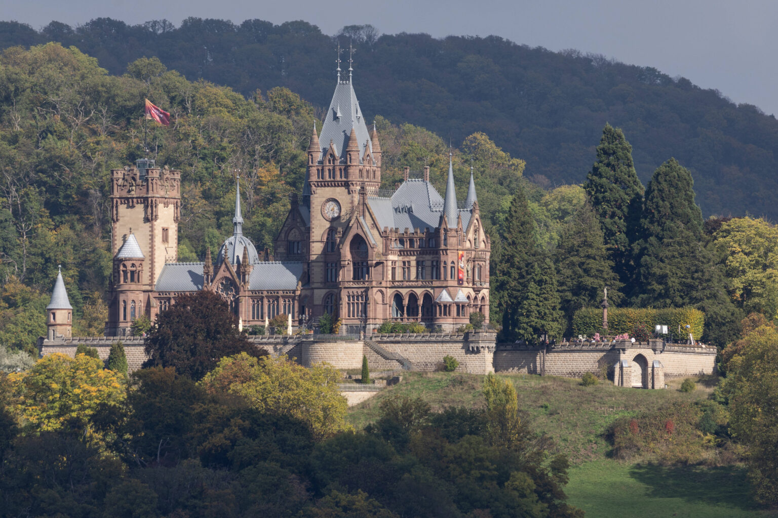 Schloss Drachenburg in Königswinter – Drehort der ZDF-Sendung Bares für Rares