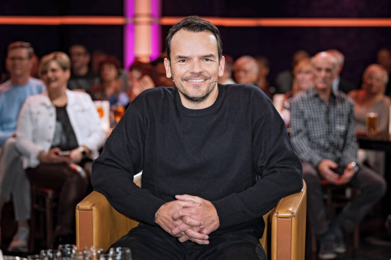 Steffen Henssler TV-Koch allein bei der MDR-Talkshow Riverboat Leipzig November 2025