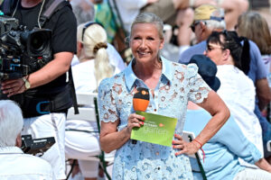 Andrea Kiewel moderiert den ZDF Fernsehgarten