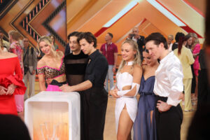 Joel Mattli, Milano und Anna-Carina Woitschack beim Let's Dance Halbfinale 2026 in Köln