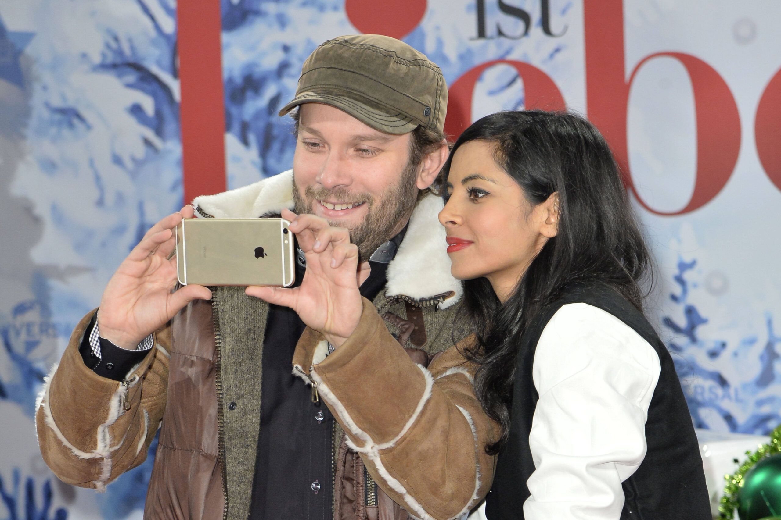 Christian Ulmen und Collien Fernandes bei einer Filmpremiere 2014