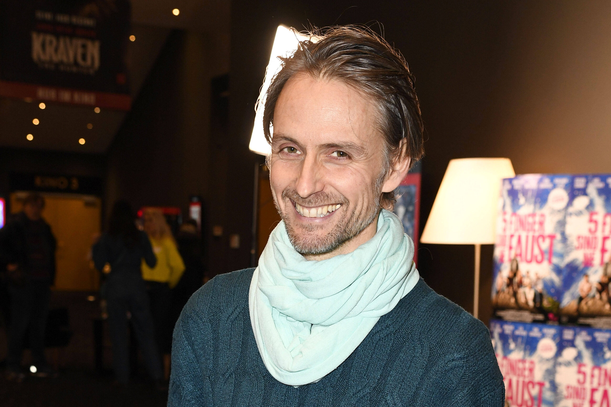 Axel Schreiber bei der Premiere von Fünf Finger sind ne Faust in Berlin