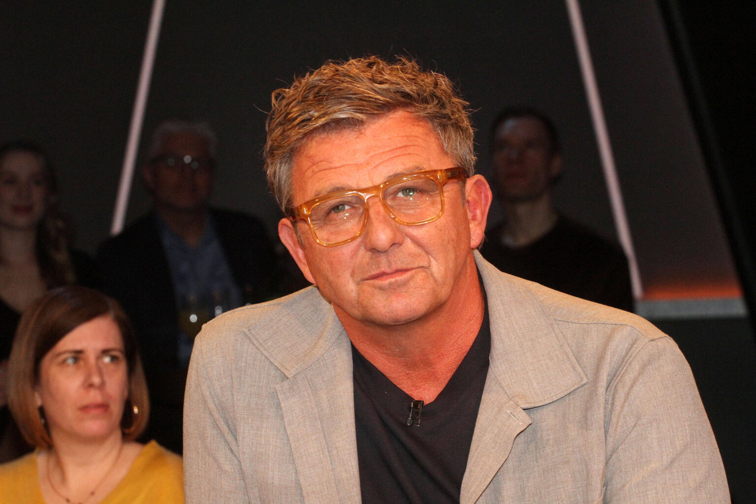 Schauspieler Hans Sigl bei der NDR Talk Show im März 2025