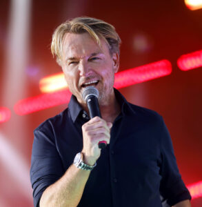 Veranstalter Markus Krampe vor der Rudolf Weber Arena in Oberhausen