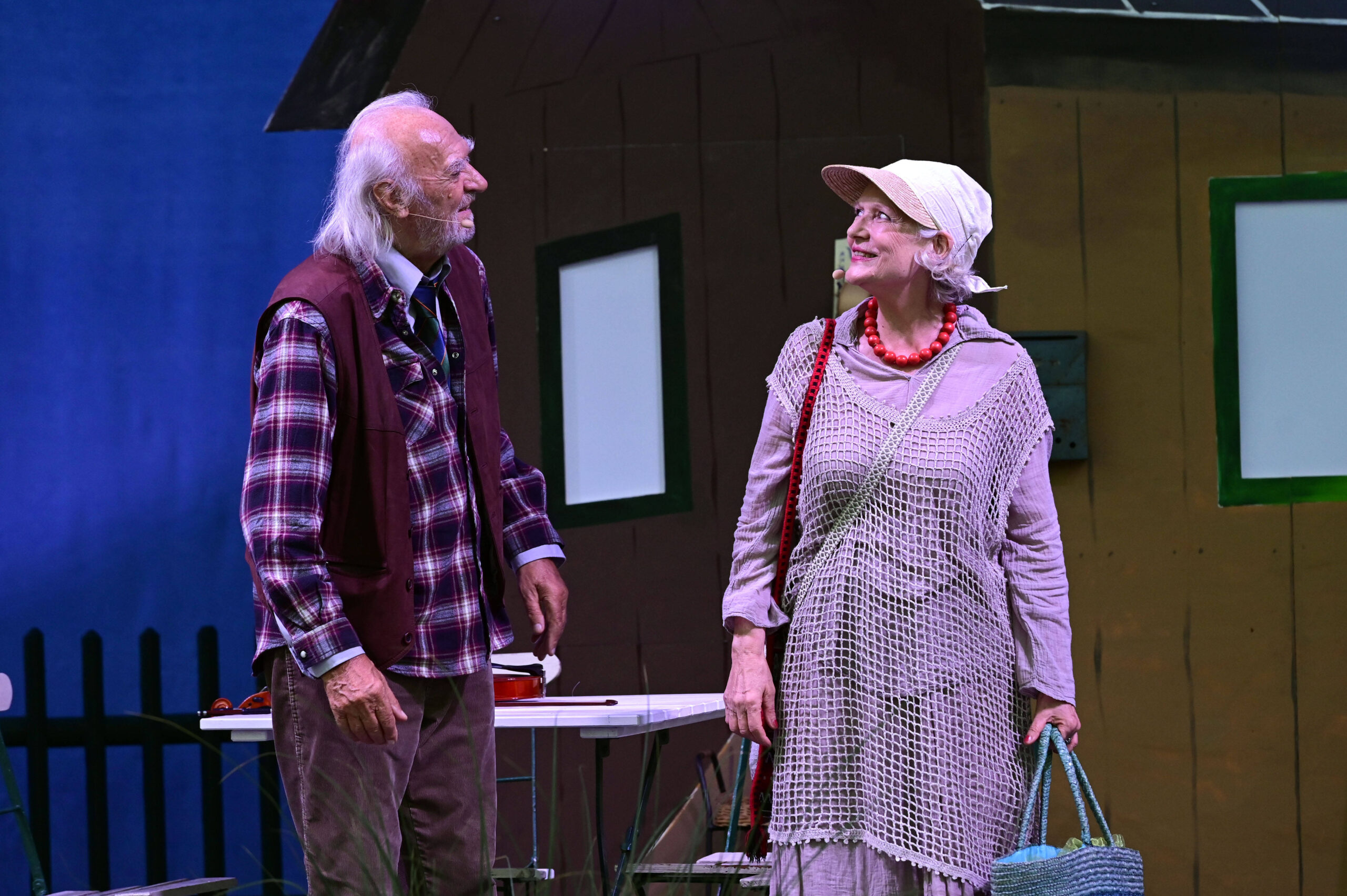 Achim Wolff und Rita Feldmeier bei einer Theaterpremiere während der Beelitzer Festspiele 2025