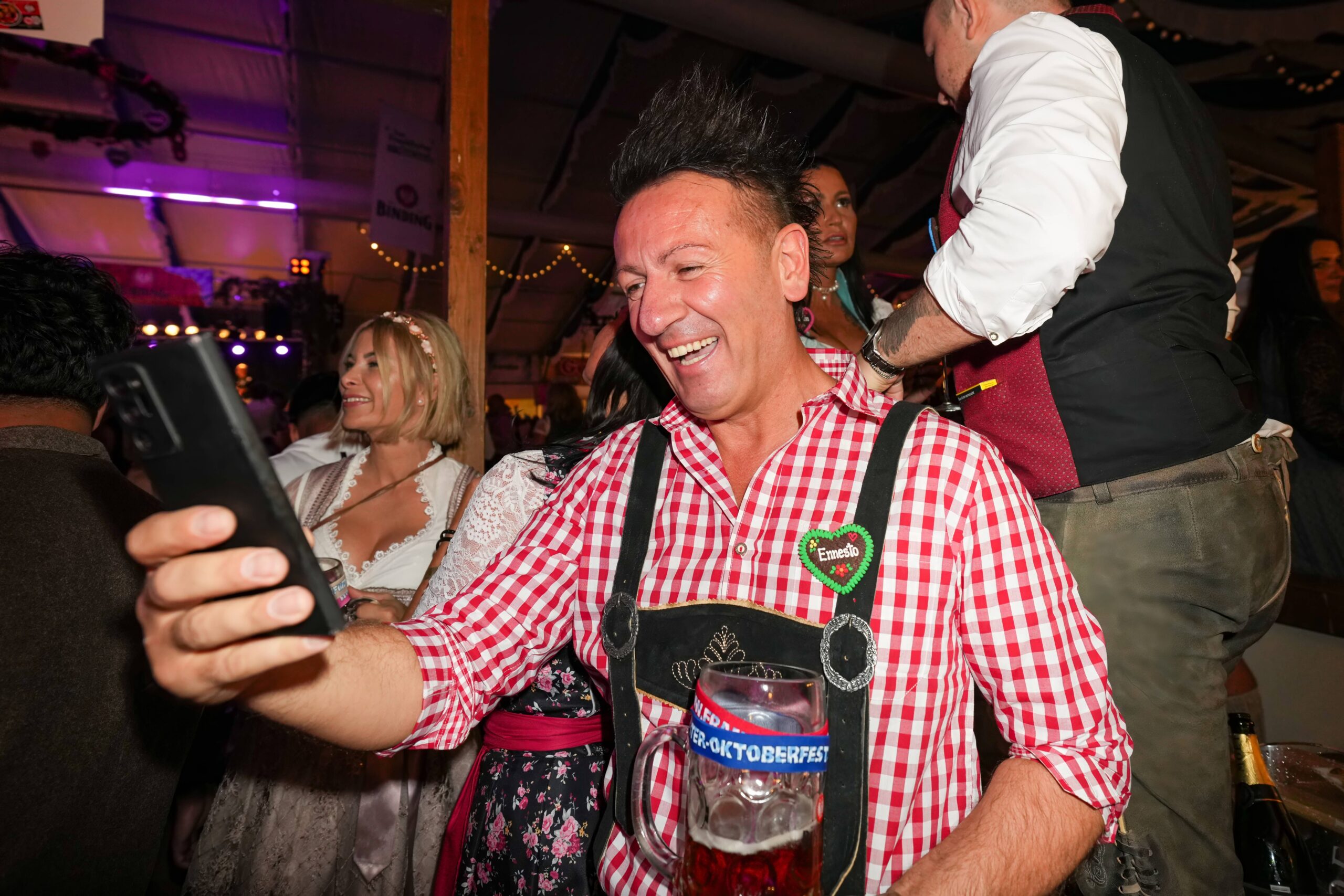 Ennesto Monté auf der Realitystar Wiesn beim Frankfurter Oktoberfest