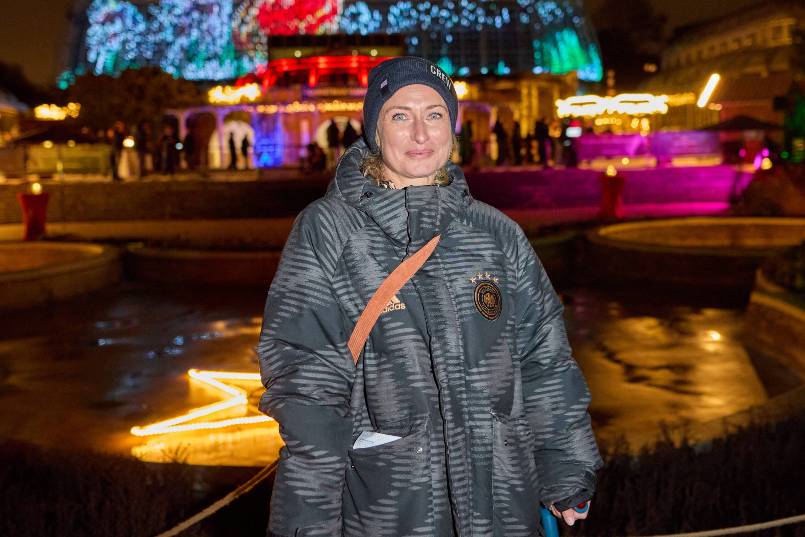 Eva Mona Rodekirchen bei der Eröffnung des Christmas Garden Berlin