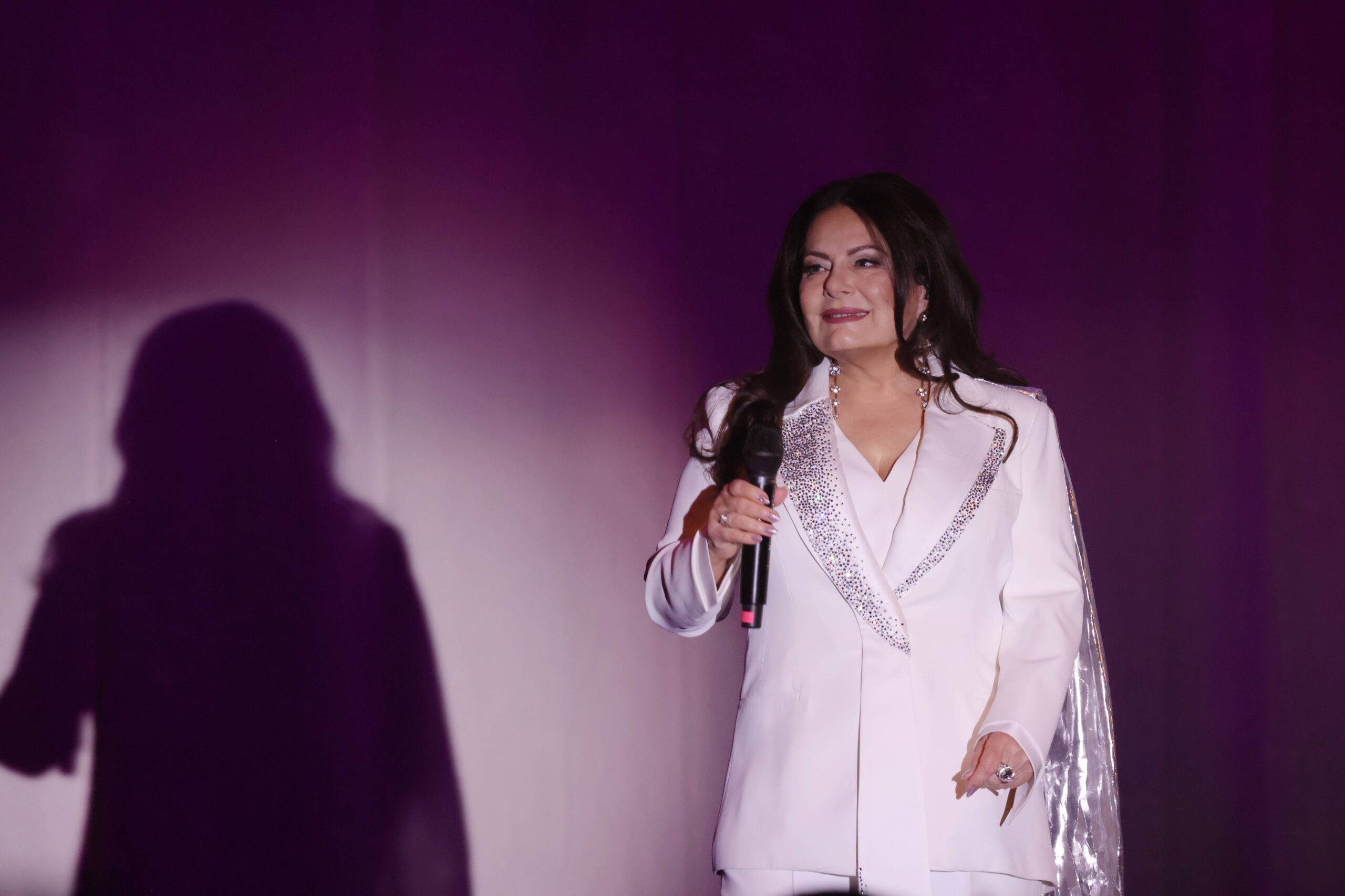 Marianne Rosenberg singt auf der Bühne im Tempodrom Berlin