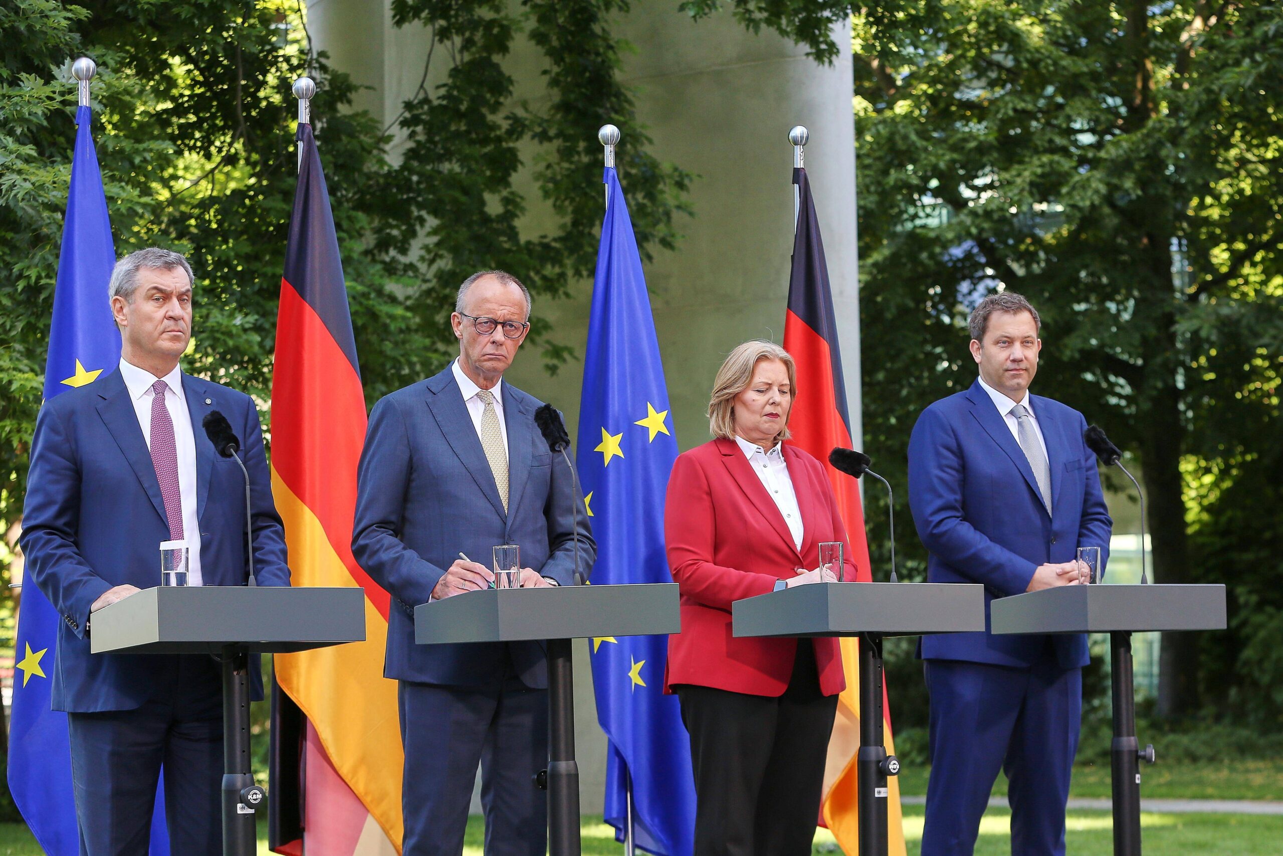Markus Söder, Friedrich Merz, Bärbel Bas und Lars Klingbeil bei der Pressekonferenz zum Reformpaket im Bundeskanzleramt