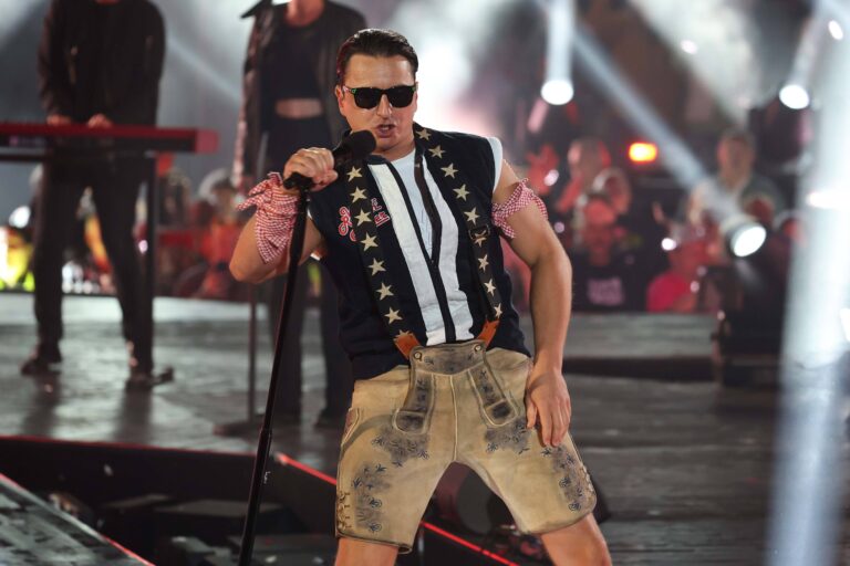 Andreas Gabalier beim Schlagerbooom Open Air 2026 in Kitzbühel