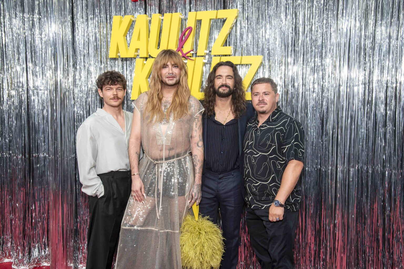 Tokio Hotel: Georg Listing, Bill Kaulitz, Tom Kaulitz und Gustav Schäfer bei einer Premiere in Berlin