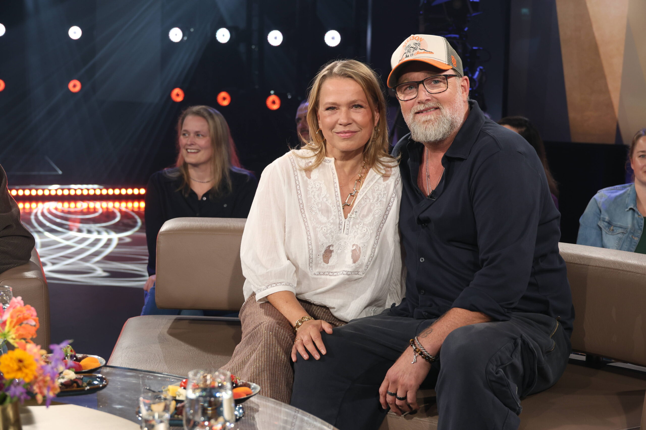 Nova Meierhenrich und Brian Bojsen beim Fototermin zur NDR Talk Show