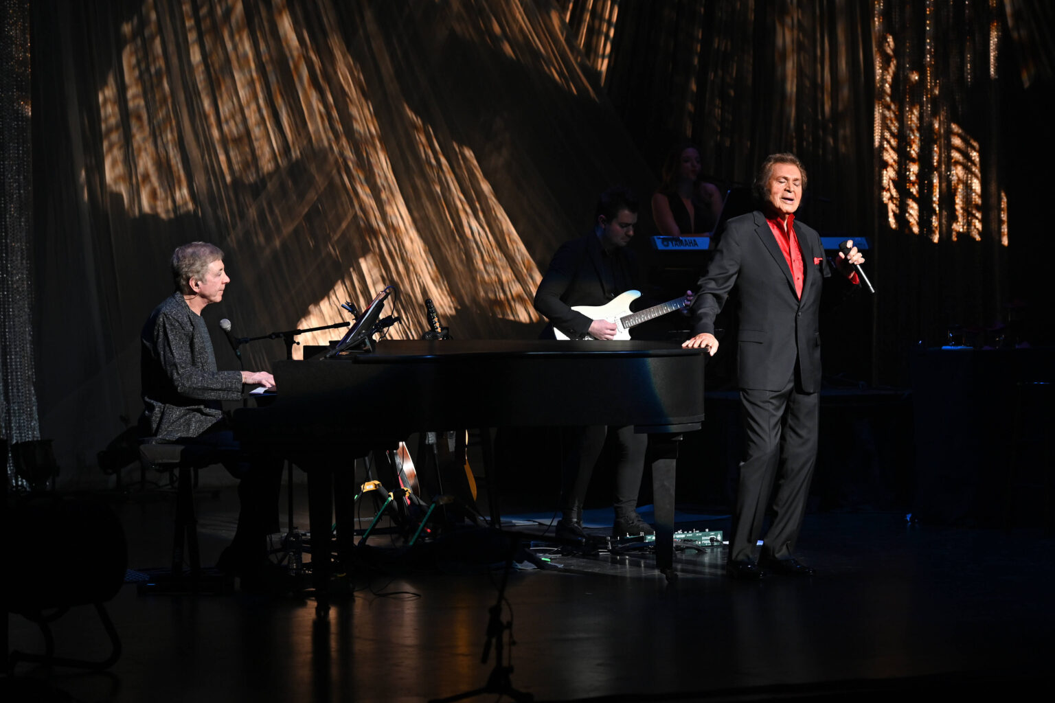 Engelbert Humperdinck singt bei einem Konzert in Fort Lauderdale