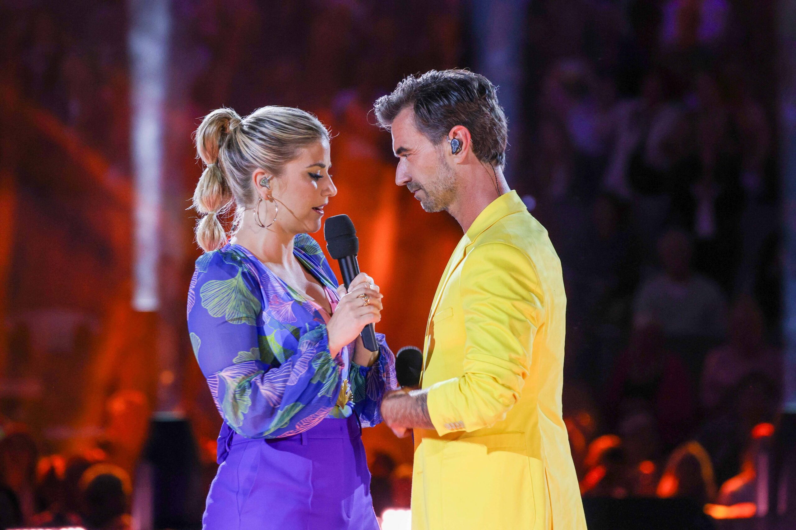 Beatrice Egli und Florian Silbereisen singen gemeinsam auf der Bühne