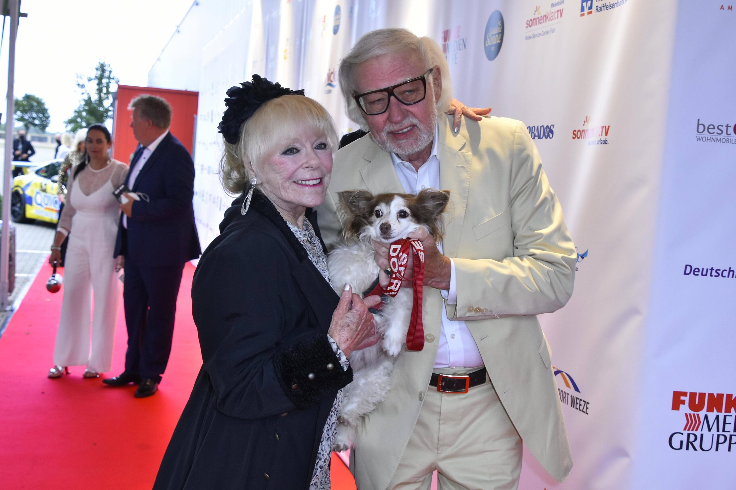 Elke Sommer und ihr Ehemann Wolf Walther bei einer Gala im Jahr 2021