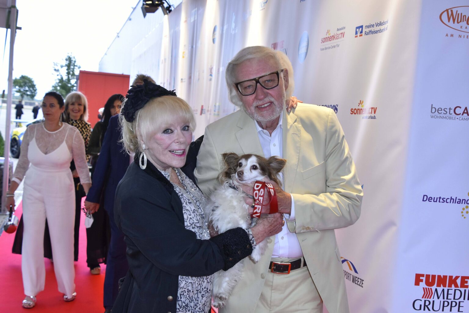 Elke Sommer und ihr Ehemann Wolf Walther bei einer Gala im Jahr 2021
