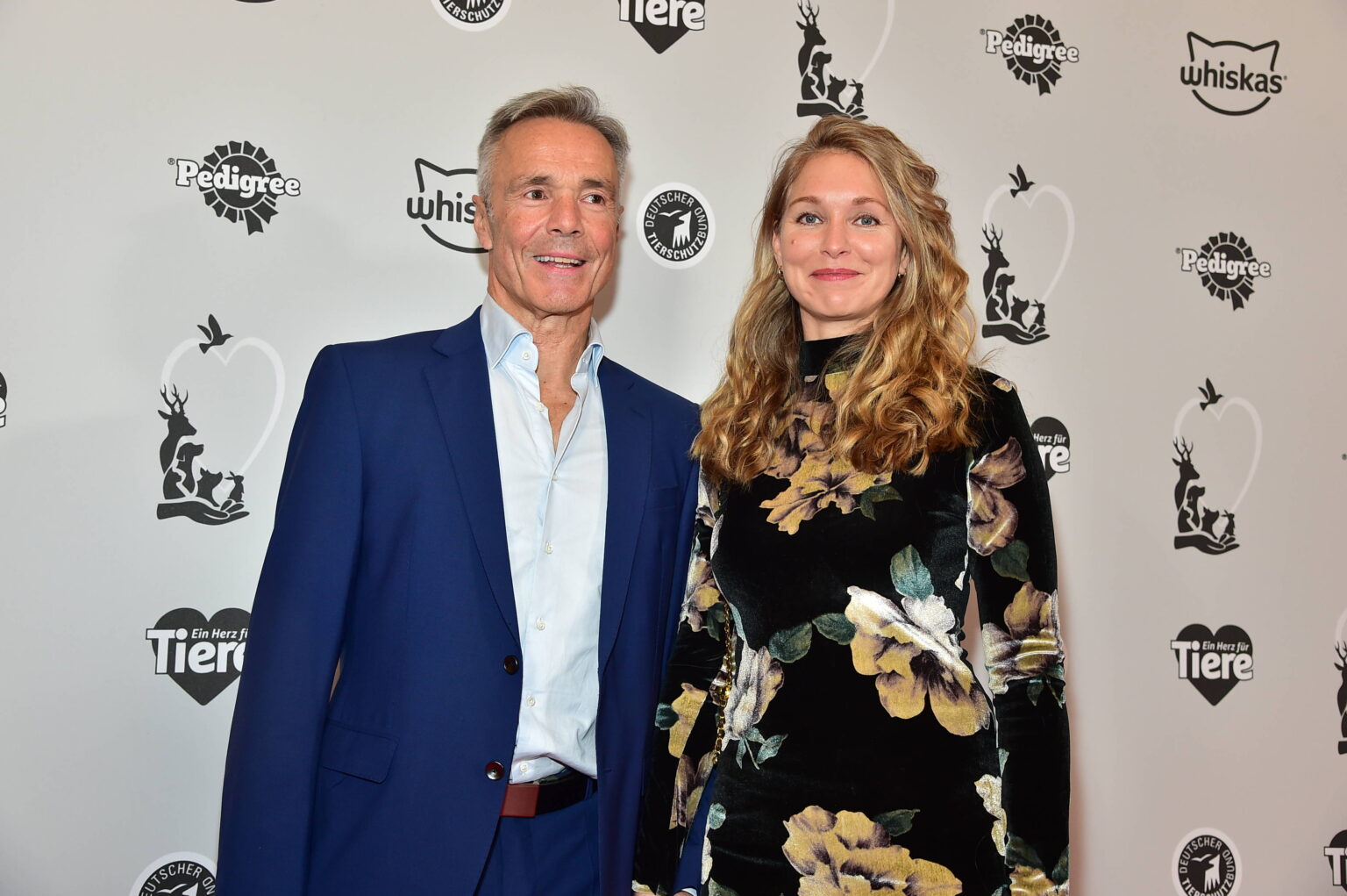 Hannes Jaenicke mit Partnerin Stephanie Krogmann bei der Verleihung des Deutschen Tierschutzpreises in Berlin