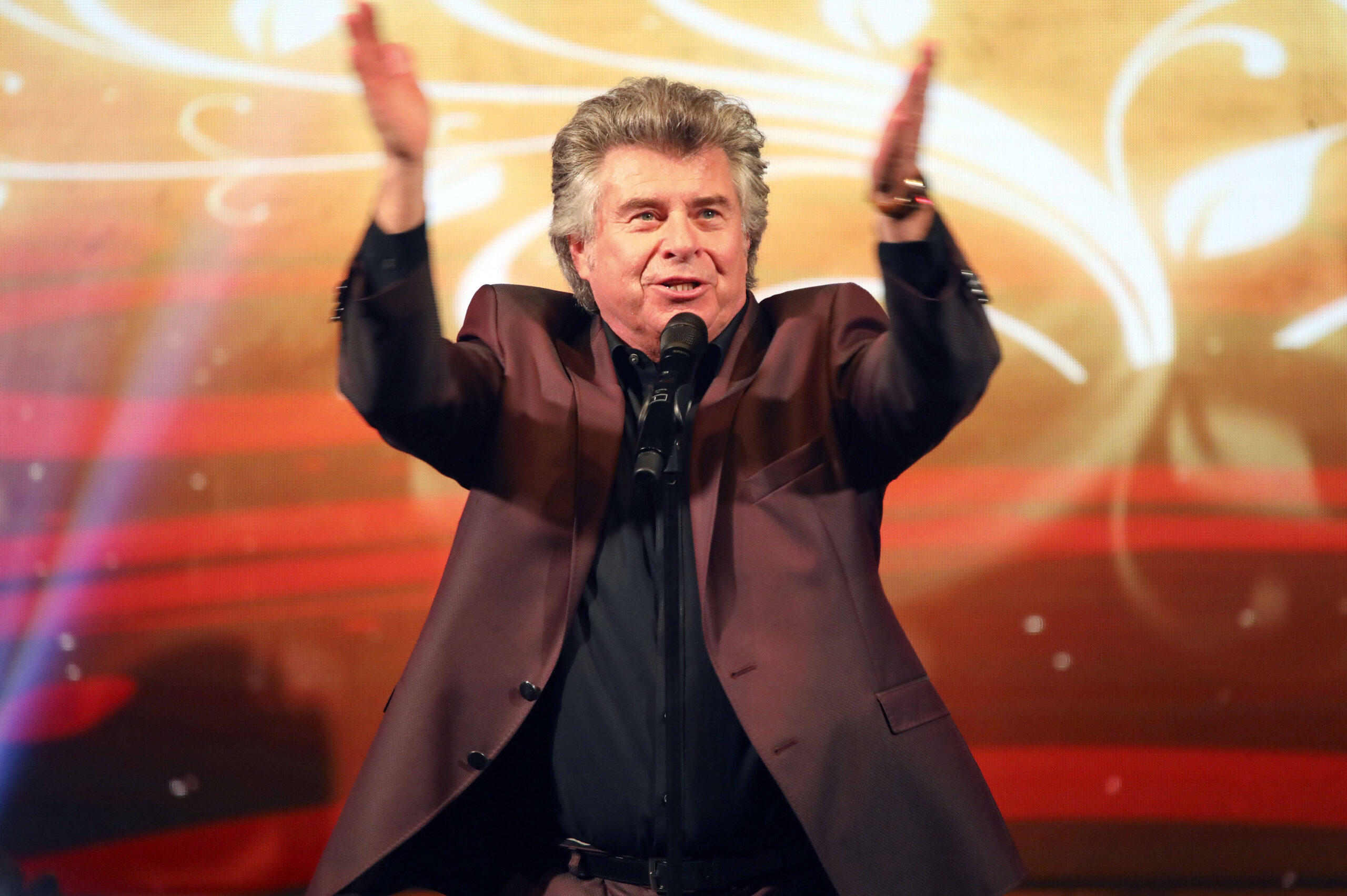 Andy Borg auf der Bühne bei seiner Show Schlager-Spaß mit Andy Borg