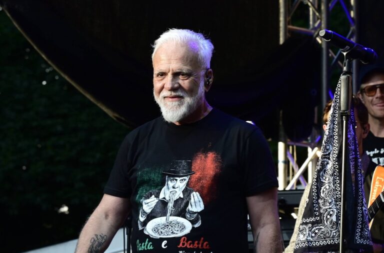 Nino de Angelo singt bei einem Konzert seiner „Vivi la Vita“-Tour in Görlitz