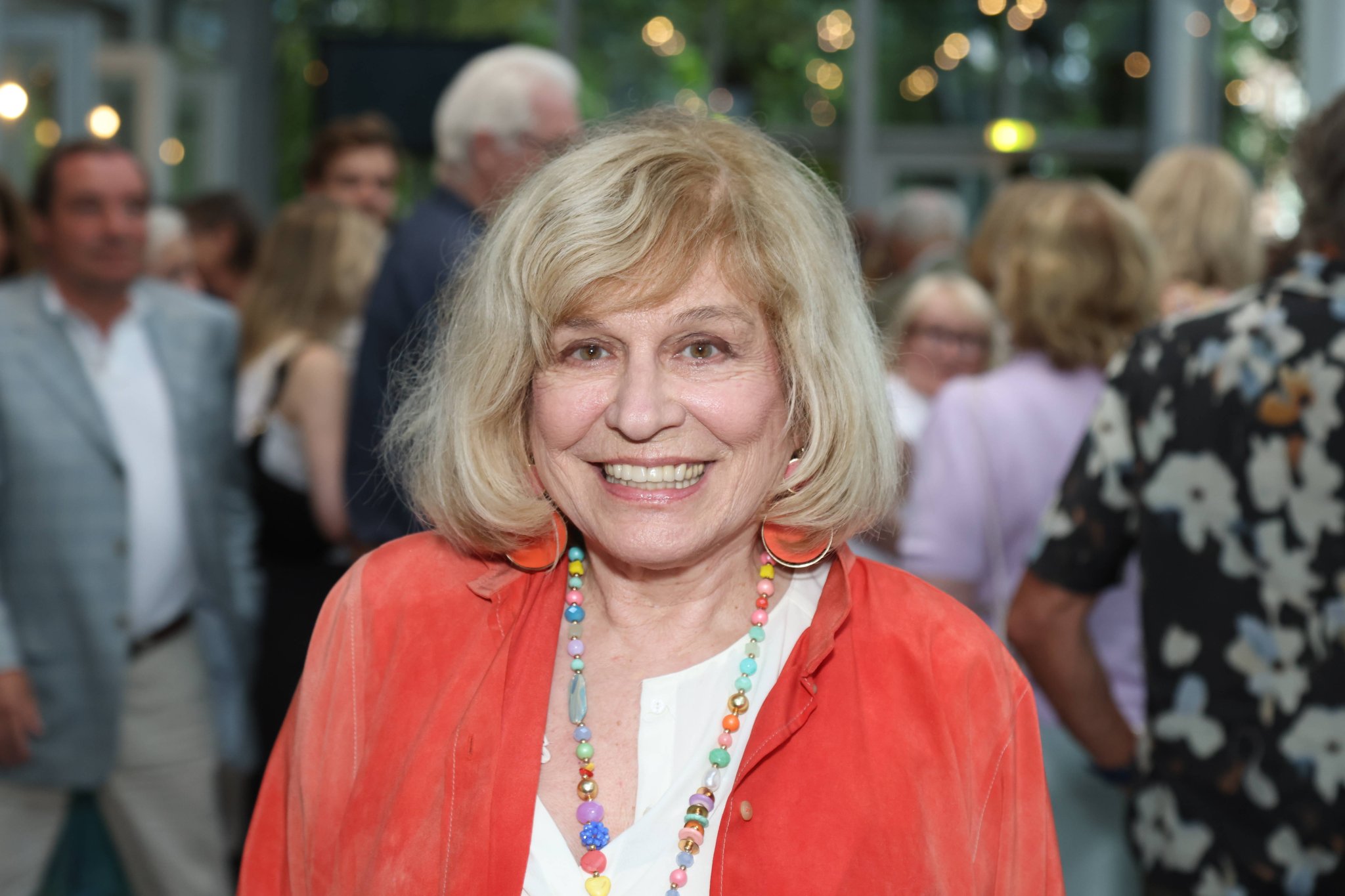 Mary Roos bei einer Theaterpremiere in Hamburg
