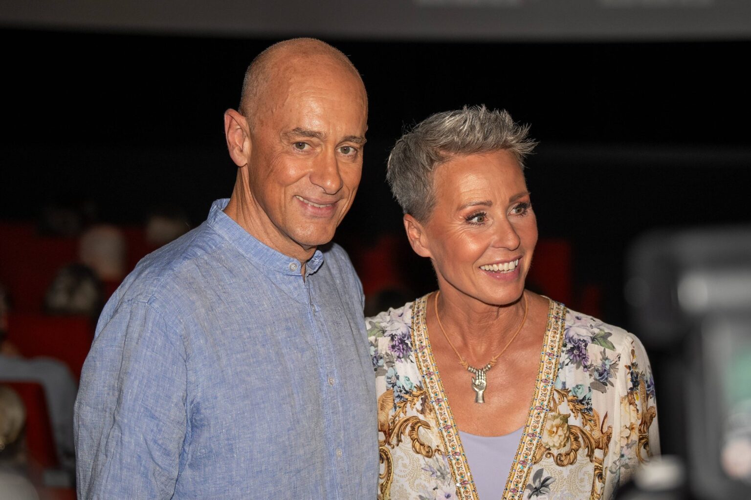 Sonja Zietlow und ihr Ehemann Jens Oliver Haas gemeinsam auf dem roten Teppich in Köln