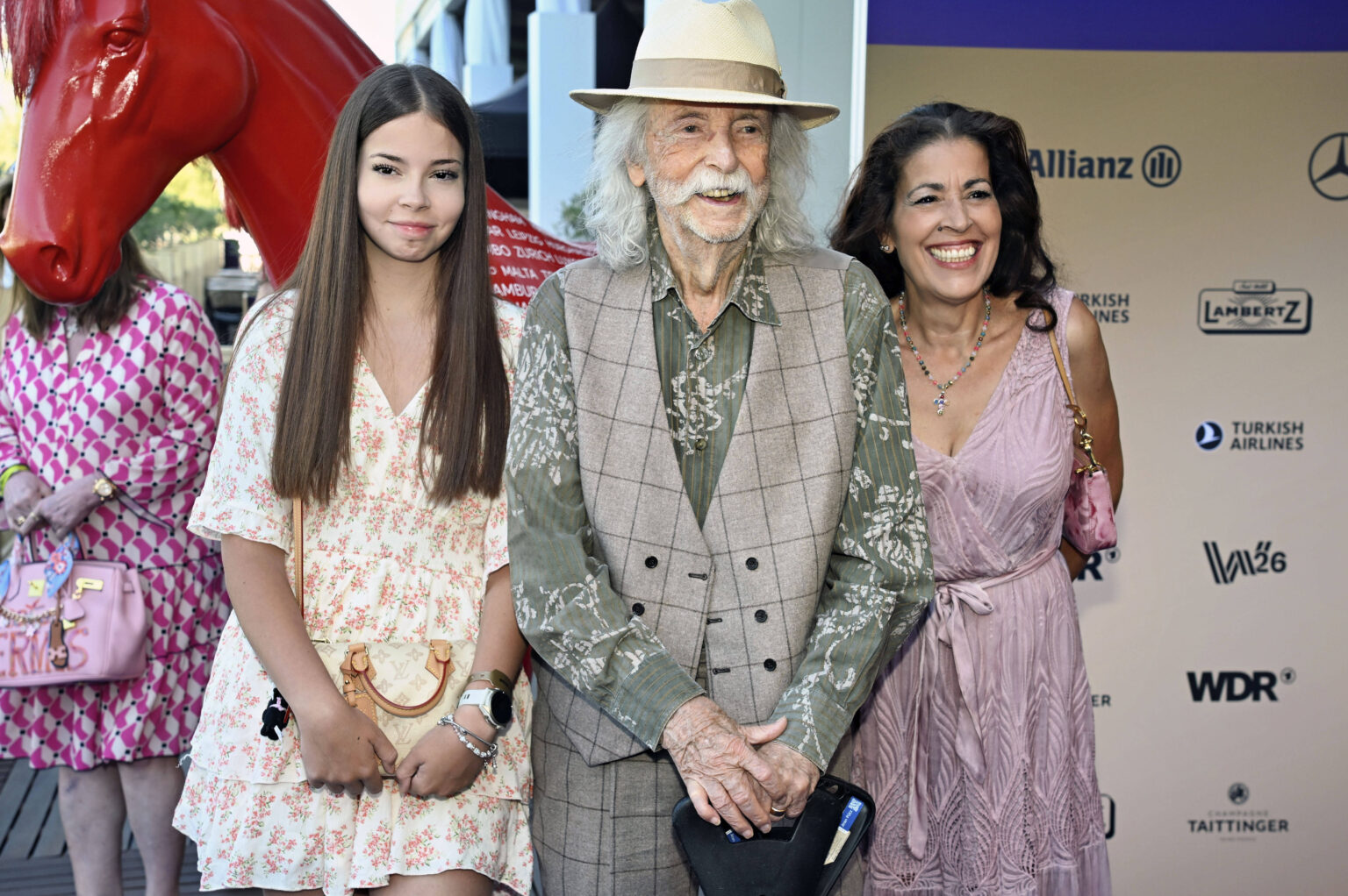Jean Pütz mit Ehefrau Pina Coluccia und Tochter Julie-Josephine bei der Reit-WM in Aachen