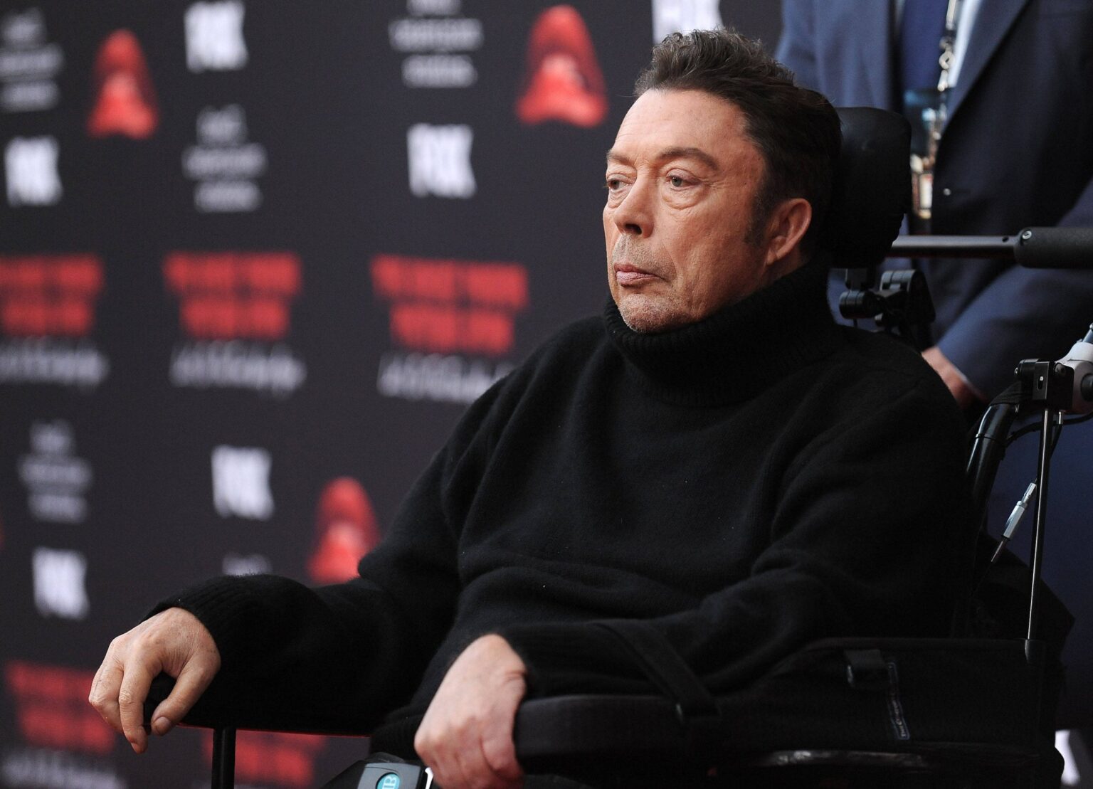 Tim Curry bei der Premiere von The Rocky Horror Picture Show: Let's Do the Time Warp Again in West Hollywood