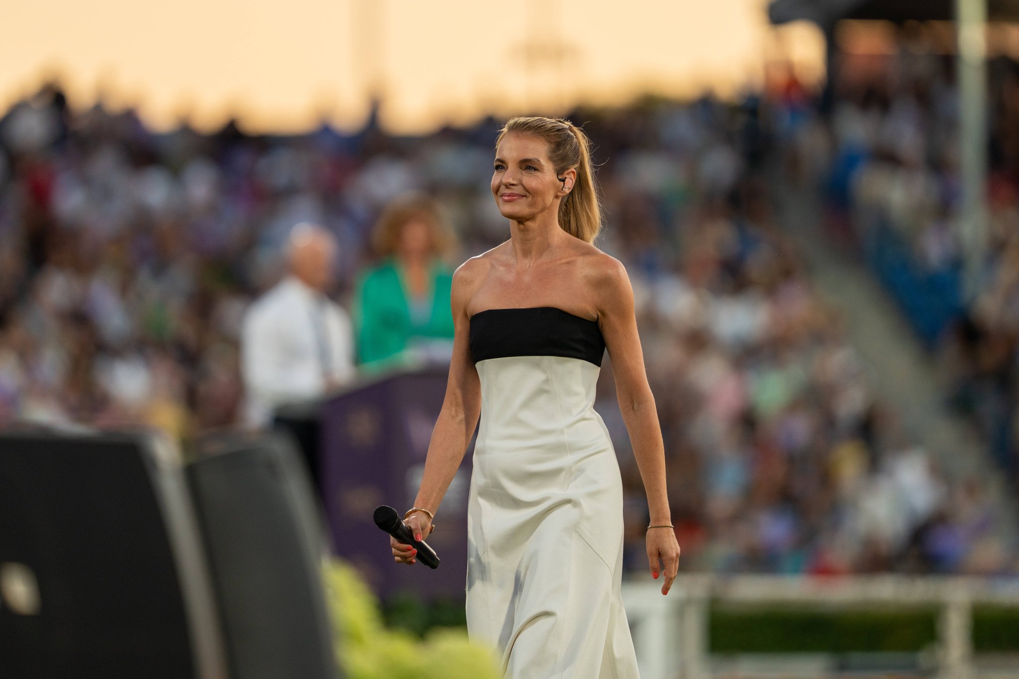 Yvonne Catterfeld bei der Eröffnungsfeier der FEI World Championships 2026 in Aachen