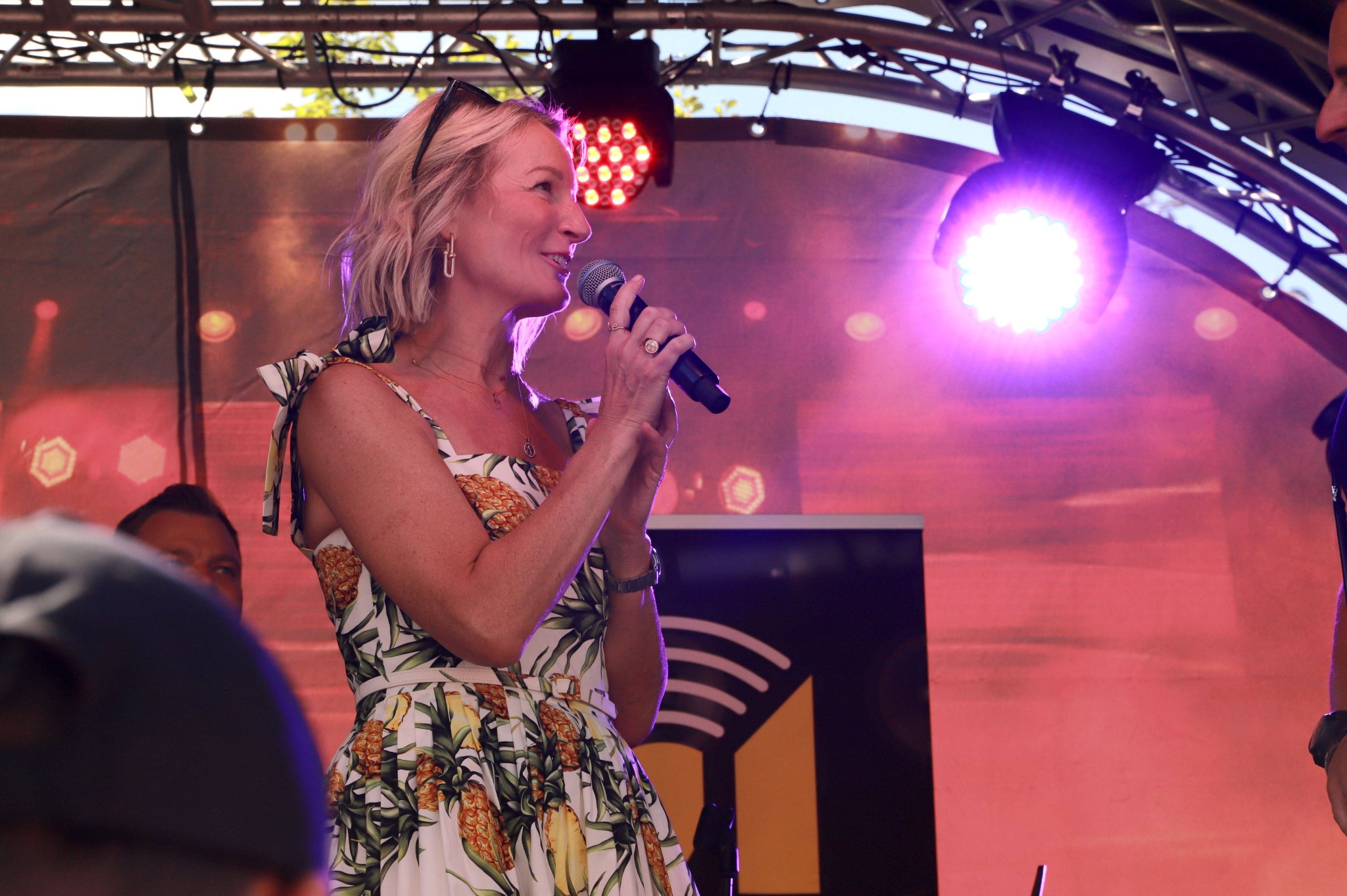 Monika Gruber bei der Pressekonferenz zu Andreas Gabalier & Friends in Kitzbühel
